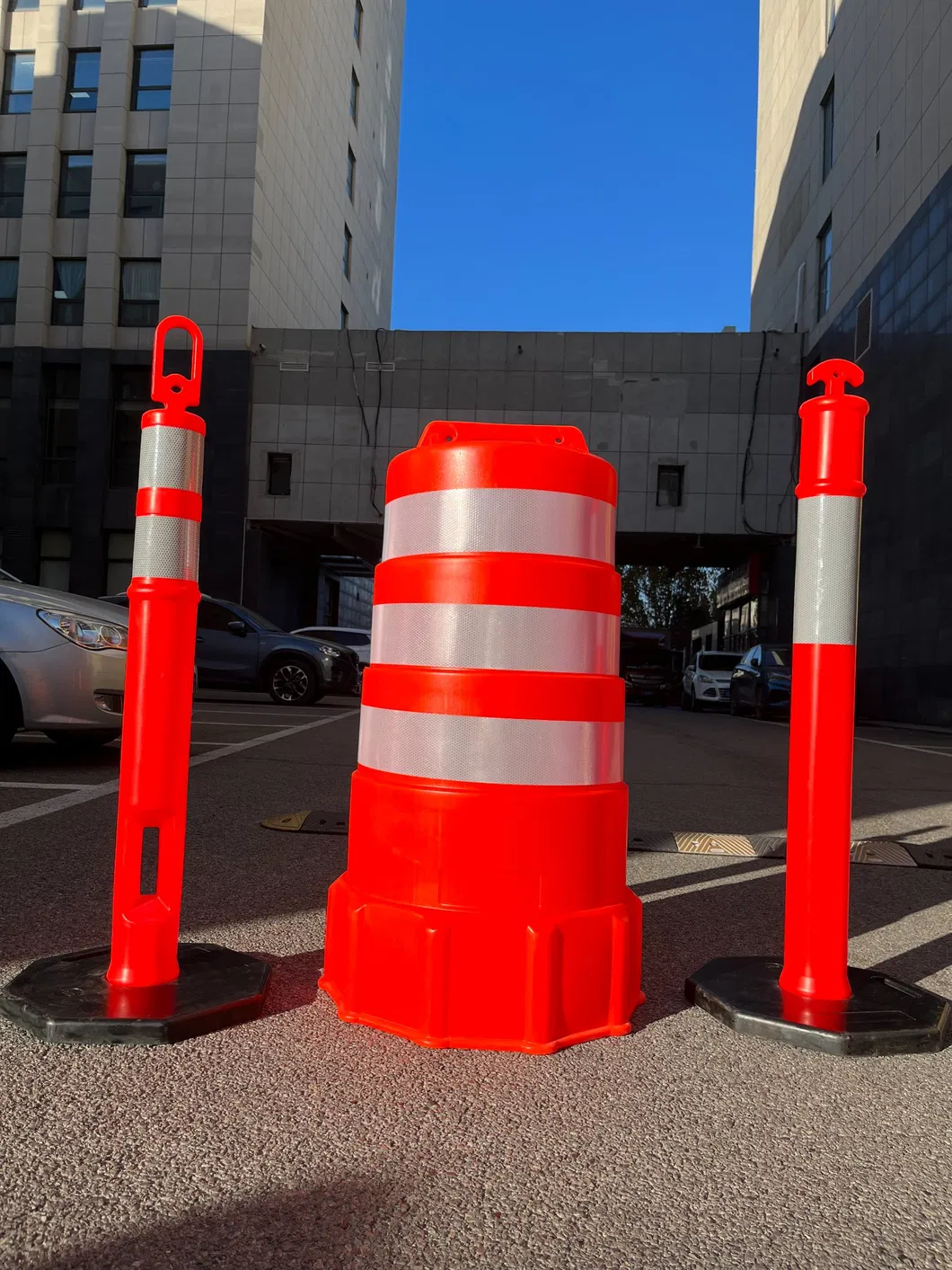 ROADSAFE गर्म बिक्री पीई यातायात ड्रम दुर्घटना बैरल सड़क सुरक्षा परावर्तक चेतावनी बैरल 1