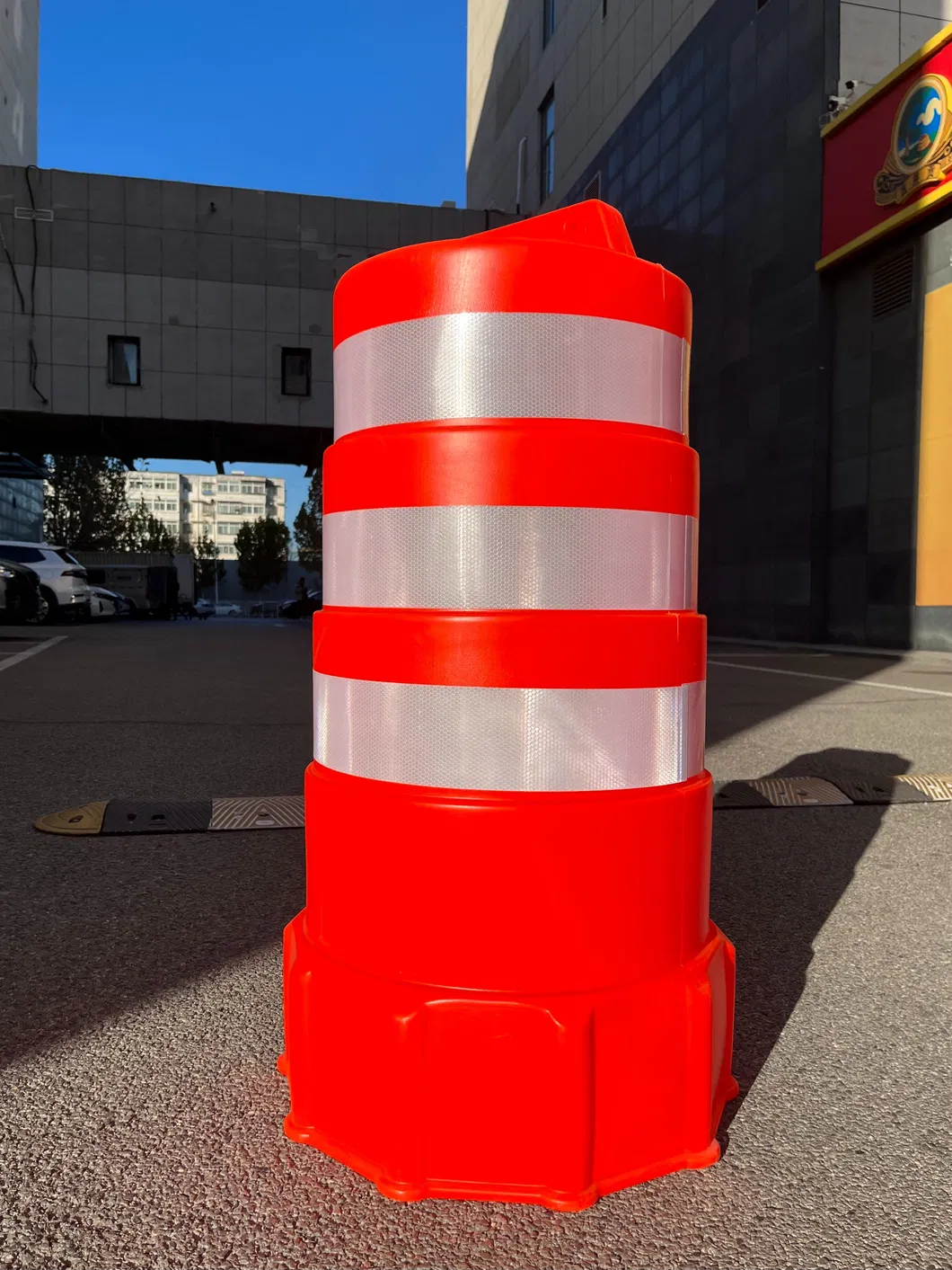 ROADSAFE गर्म बिक्री पीई यातायात ड्रम दुर्घटना बैरल सड़क सुरक्षा परावर्तक चेतावनी बैरल 2