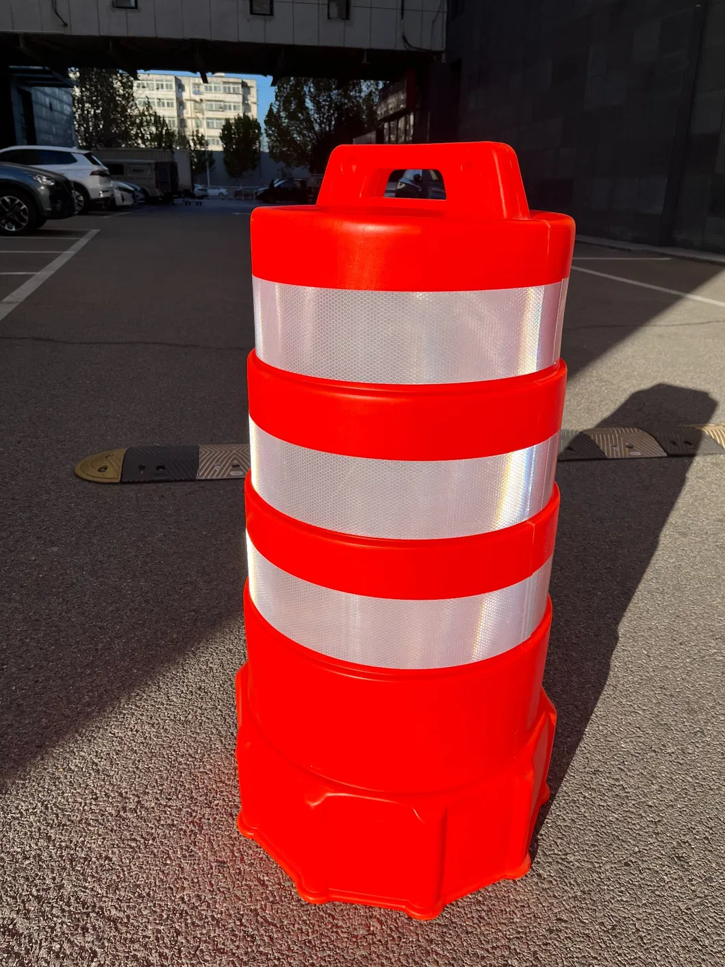 ROADSAFE गर्म बिक्री पीई यातायात ड्रम दुर्घटना बैरल सड़क सुरक्षा परावर्तक चेतावनी बैरल 3