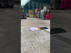 रबर स्पीड बम्प