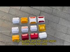 प्लास्टिक रोड स्टड कई प्रकार 1