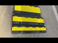 स्पीड बंप केबल प्रोटेक्टर