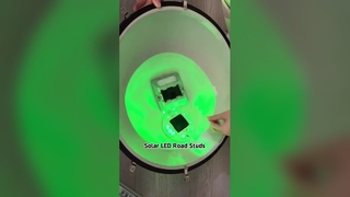 सोलर रोड स्टड परीक्षण उज्ज्वल सुरक्षा