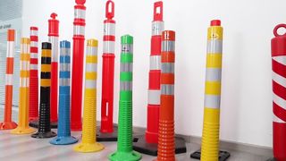 ट्रैफिक डेलीनेटर पोस्ट आपकी सड़कें सुरक्षित करें